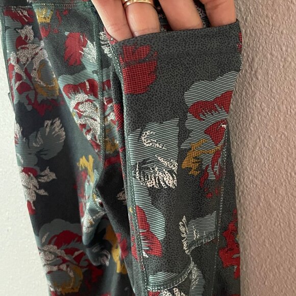 Pro‎ Player Dark Forest Roses Leggings Size S - Picture 7 of 9